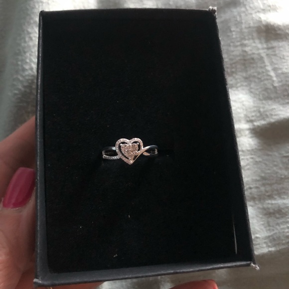 Kay Jewelers Jewelry - Kay jewelers diamond accent ring new in box 7